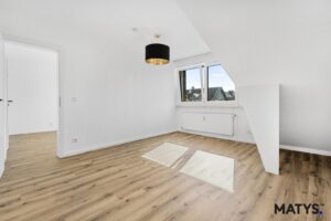 Schlaf/ Bürozimmer