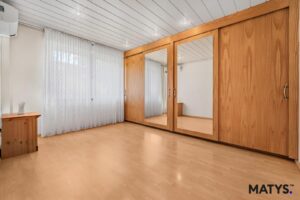 Schlafzimmer UG